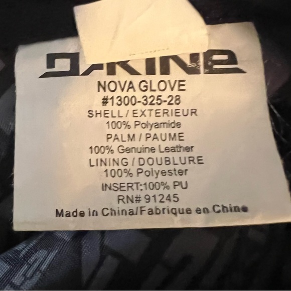 Dakine Black Graphic Winter Gloves - Picture 7 of 7